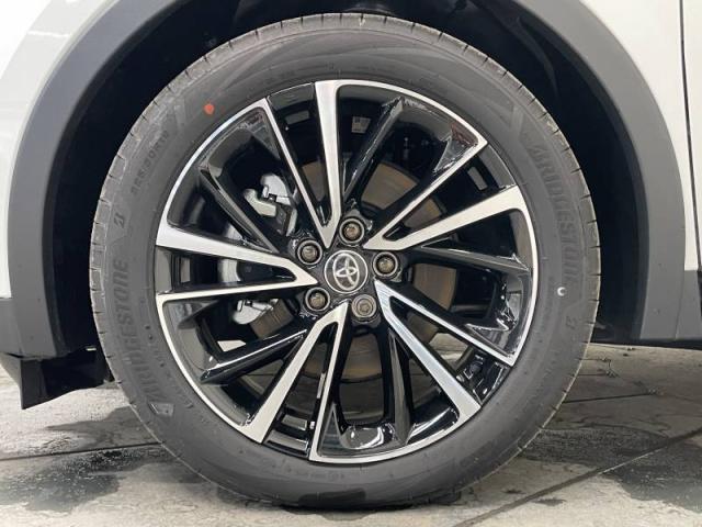 Toyota C-Hr image 4
