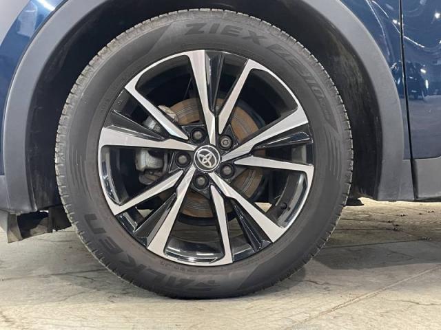 Toyota C-Hr image 2