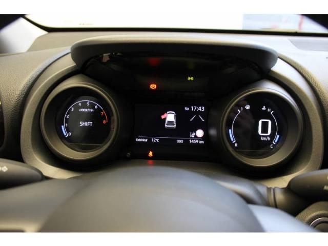 Toyota Yaris image 2