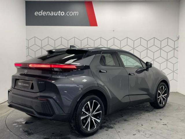 Toyota C-Hr image 2