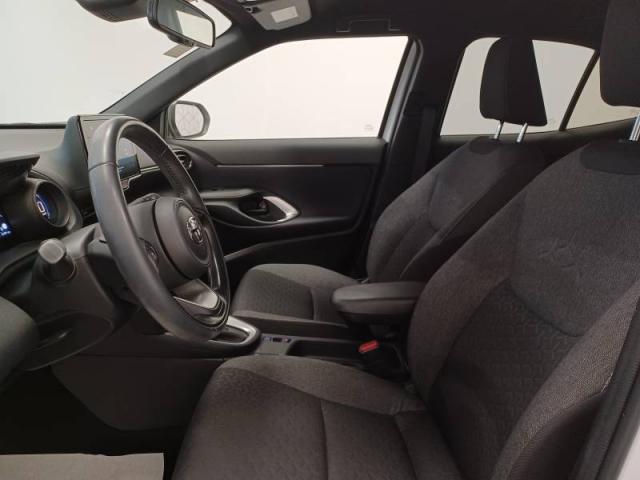 Toyota Yaris image 2