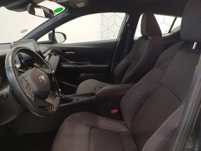 Toyota C-Hr image 9