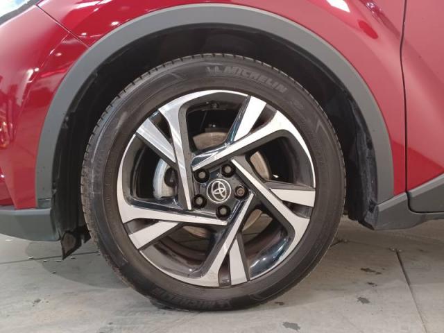 Toyota C-Hr image 1
