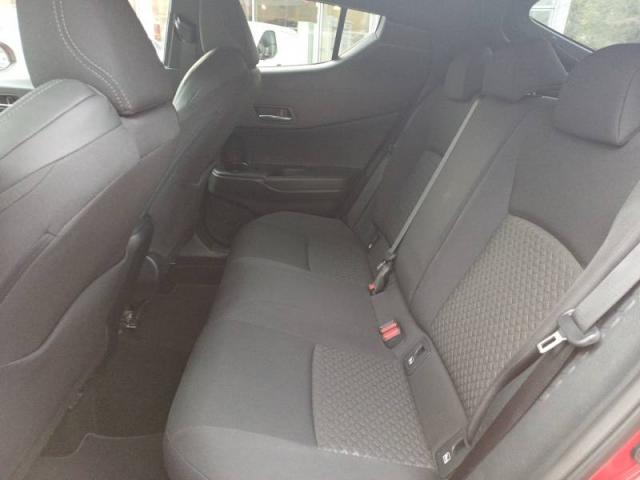 Toyota C-Hr image 2