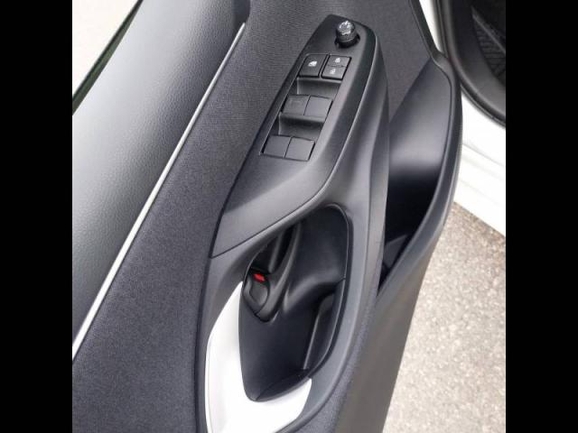 Toyota Yaris image 6