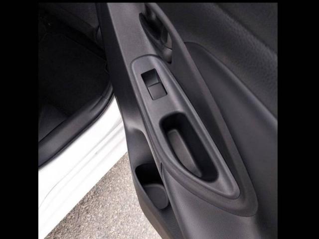 Toyota Yaris image 8