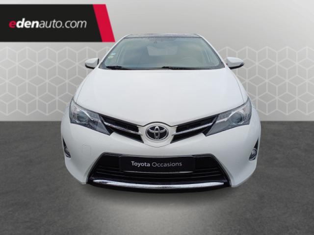 Toyota Auris image 1