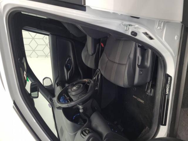 Toyota Yaris image 8