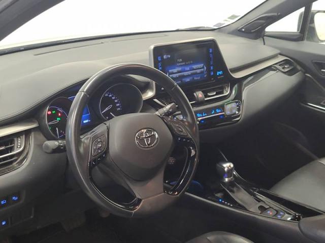 Toyota C-Hr image 4