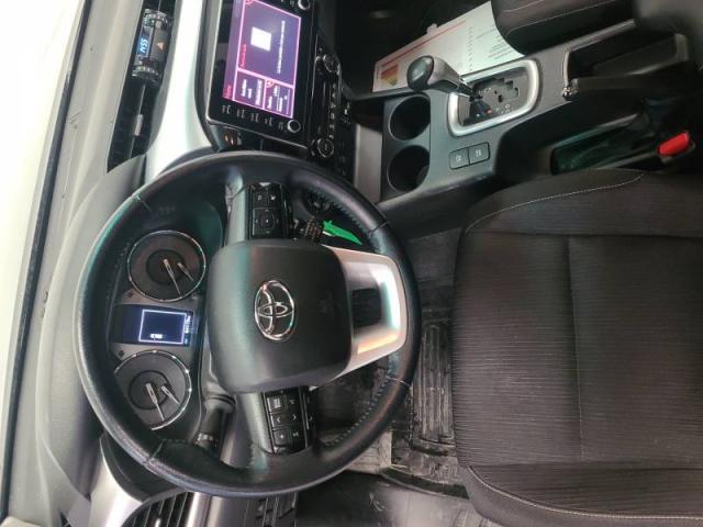 Toyota Hilux image 7