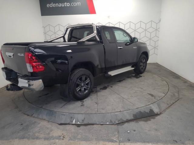 Toyota Hilux image 6