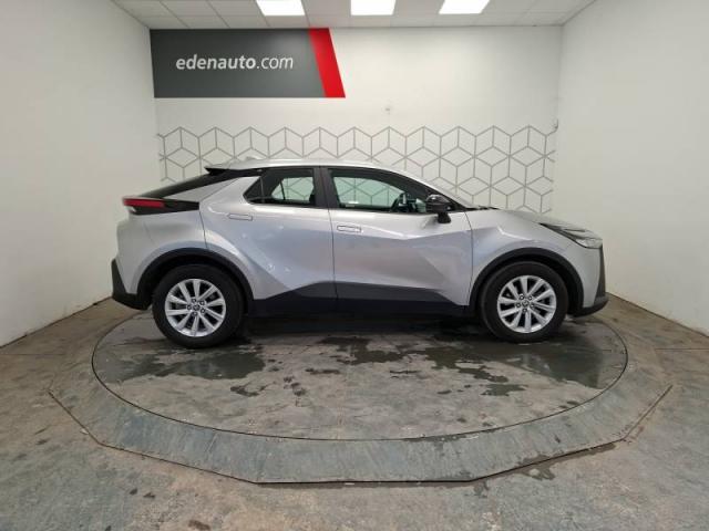 Toyota C-Hr image 9