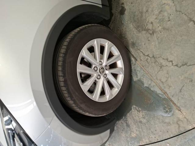 Toyota C-Hr image 2
