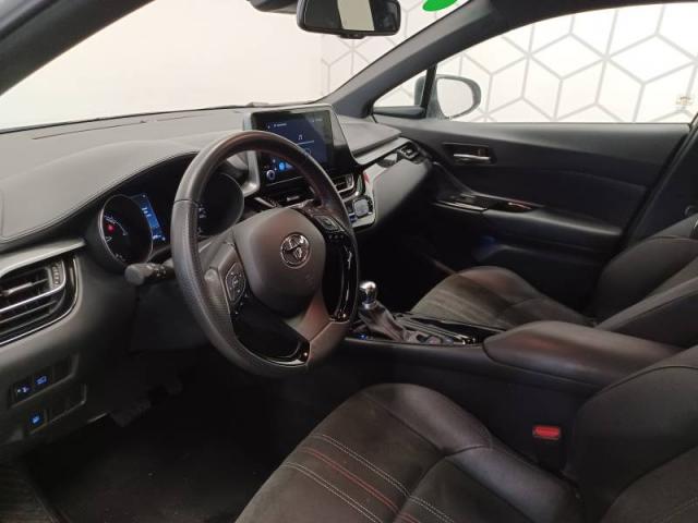 Toyota C-Hr image 8