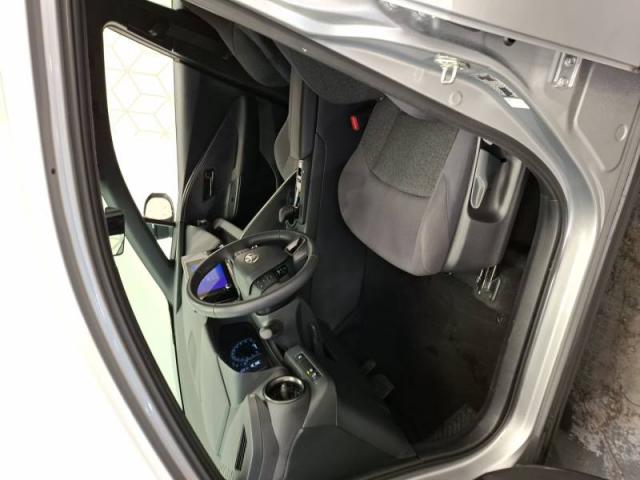 Toyota C-Hr image 7