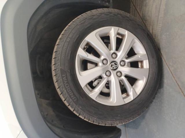 Toyota Yaris image 4