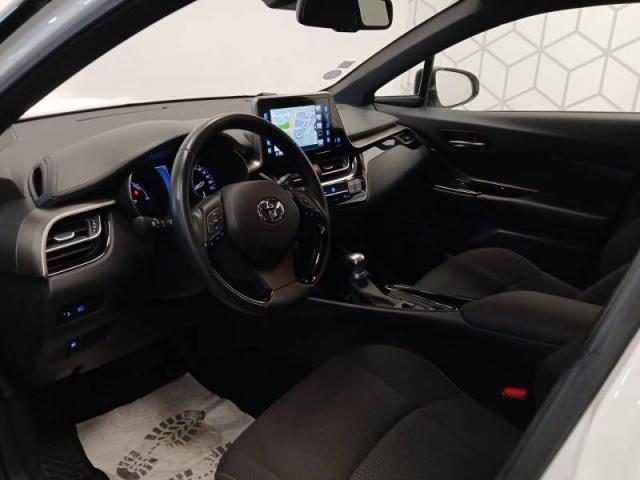 Toyota C-Hr image 6