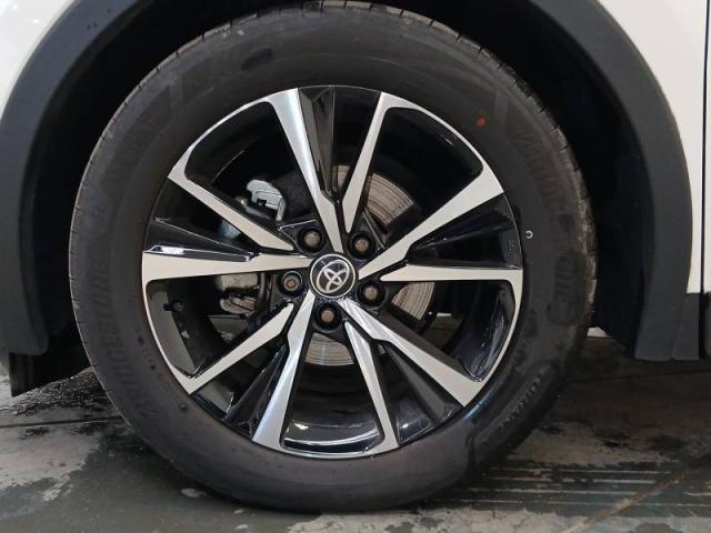 Toyota C-Hr image 5