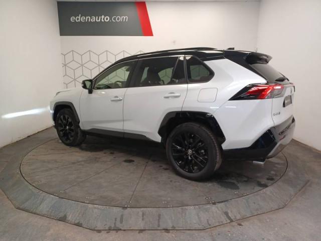 Toyota Rav4 image 2