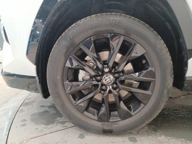 Toyota Rav4 image 6