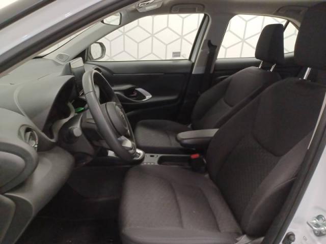 Toyota Yaris image 2