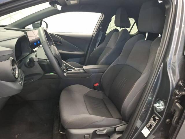 Toyota C-Hr image 6