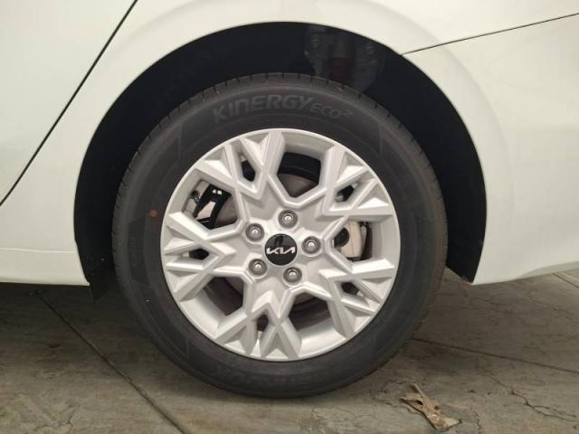 Kia Ceed image 1