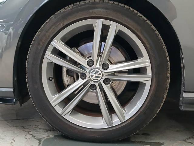 Volkswagen Golf image 5