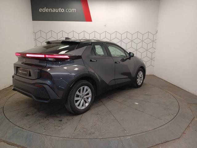 Toyota C-Hr image 2