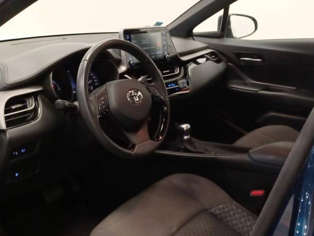 Toyota C-Hr image 2