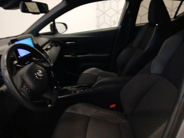 Toyota C-Hr image 2