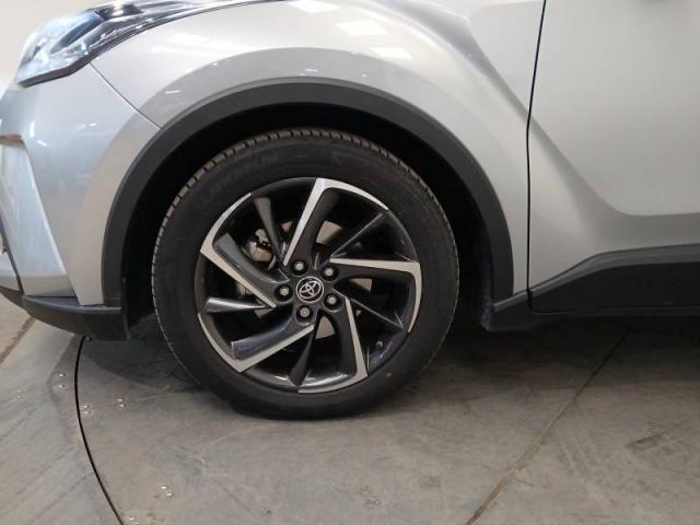 Toyota C-Hr image 4