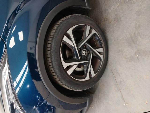 Toyota C-Hr image 5
