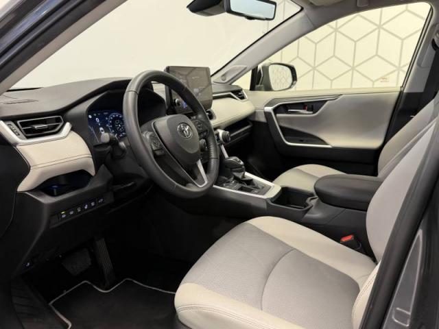Toyota Rav4 image 9