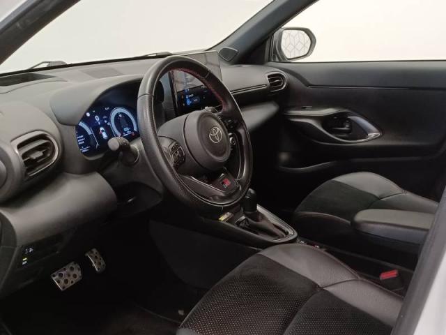 Toyota Yaris image 2