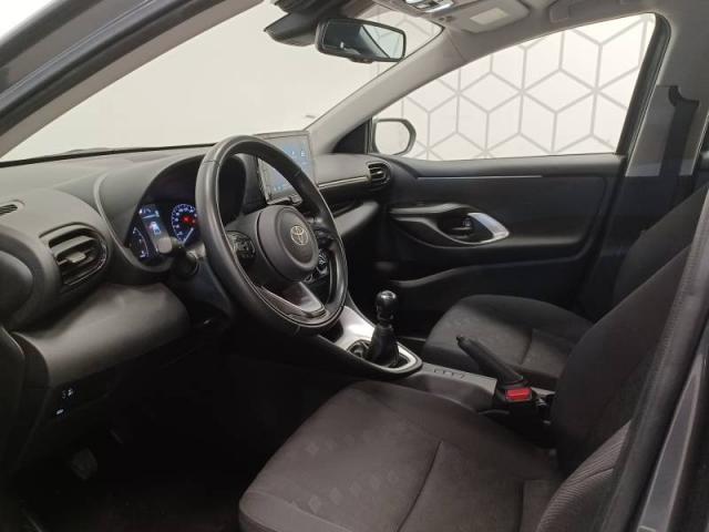 Toyota Yaris image 2