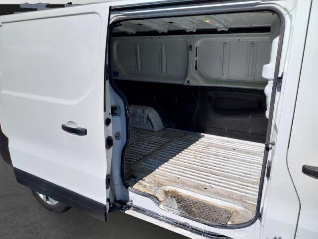 Renault Trafic image 8