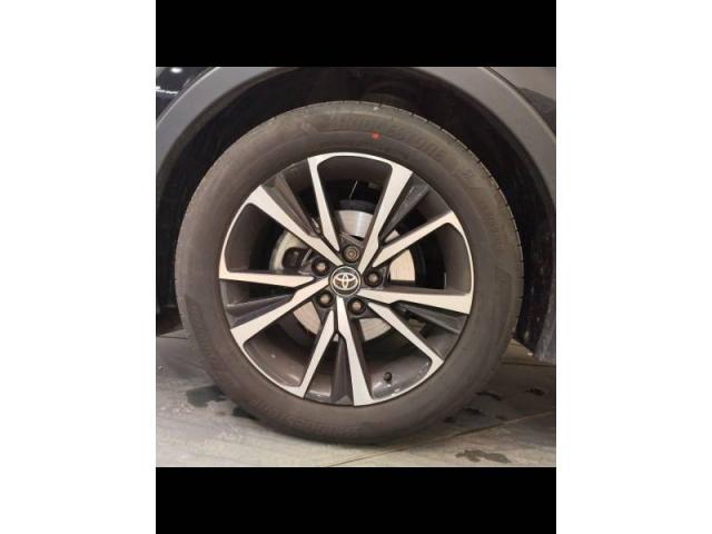 Toyota C-Hr image 5