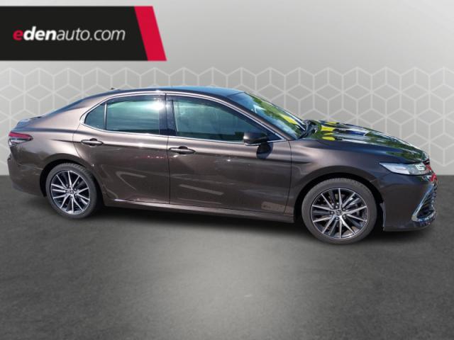 Toyota Camry image 7