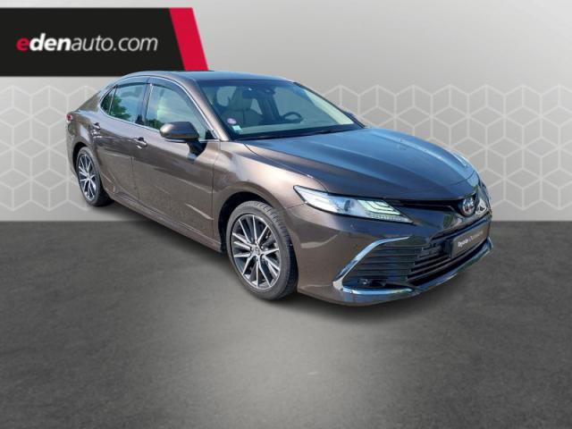 Toyota Camry image 5