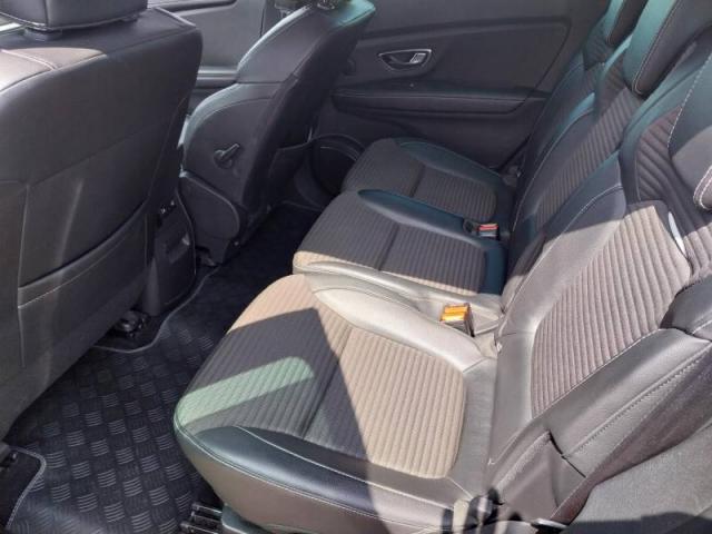 Renault Grand Scénic image 2