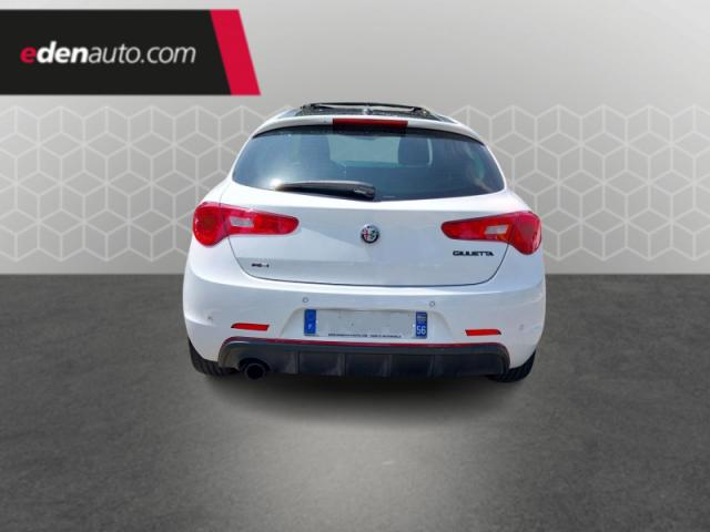 Alfa Romeo Giulietta image 8