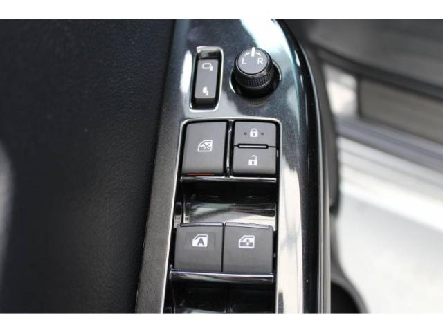 Toyota Prius image 3