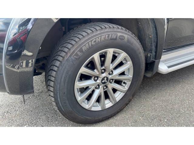 Mitsubishi Pick-Up image 8