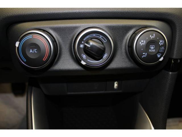 Toyota Yaris image 2