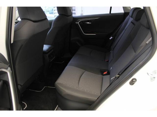 Toyota Rav4 image 8