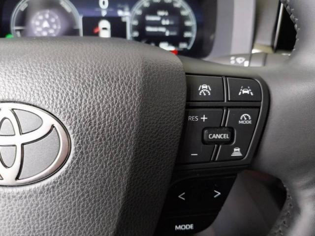 Toyota C-Hr image 2