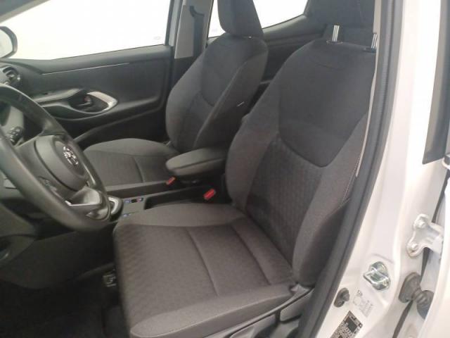 Toyota Yaris image 9