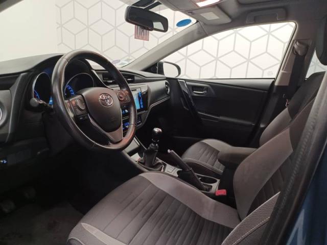 Toyota Auris image 6