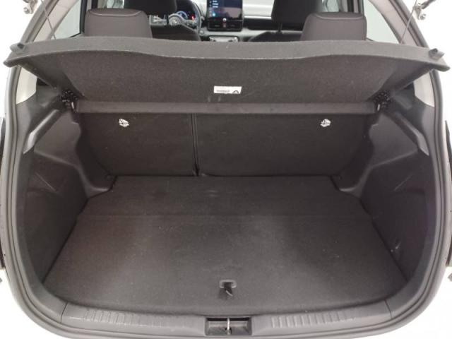 Toyota Yaris image 6